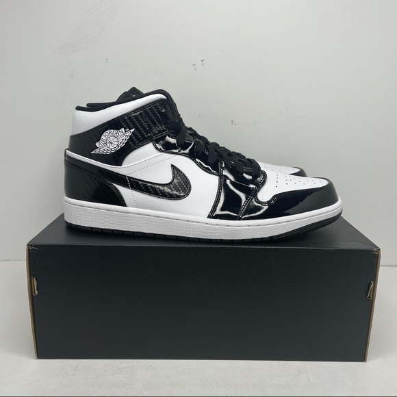 Nike Air Jordan 1 Retro Mid SE “Carbon Fiber” NEW - Picture 4 of 7